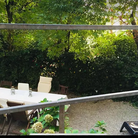 Grande Au Bord Du